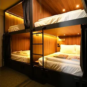 Capsule hotel Wink At Mccallum Street, Singapore